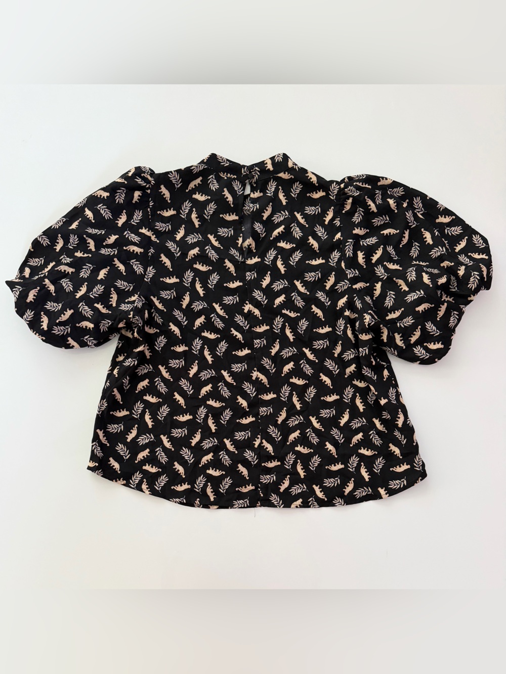 THML Black Leopard Print Puff Sleeve Blouse Size Large Like New - Picture 3 of 5